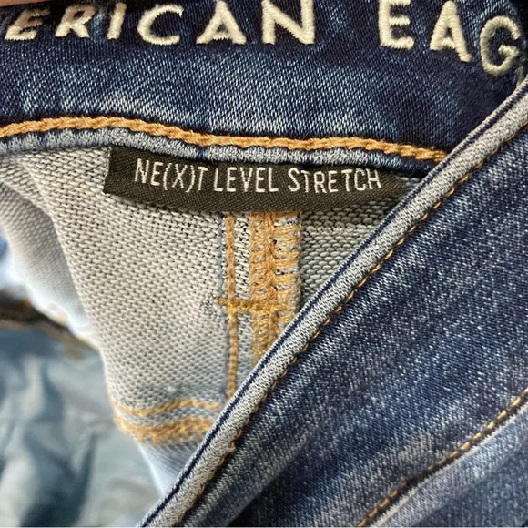 AMERICAN EAGLE Hi Rise Jegging Size 2 Short Distressed Next Level Stretch - Picture 8 of 8